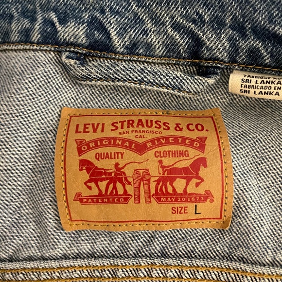 Levi’s Ex-Boyfriend Trucker Jacket (size Large!) - Picture 4 of 4